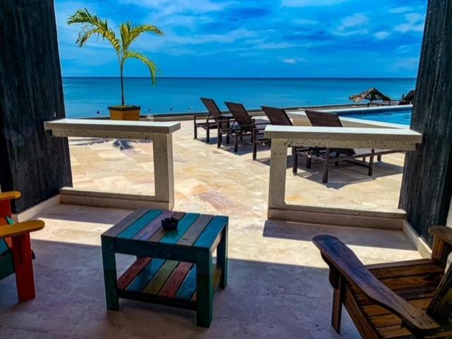 Brisas Del Mar Beach + Dive Resort 西区 外观 照片
