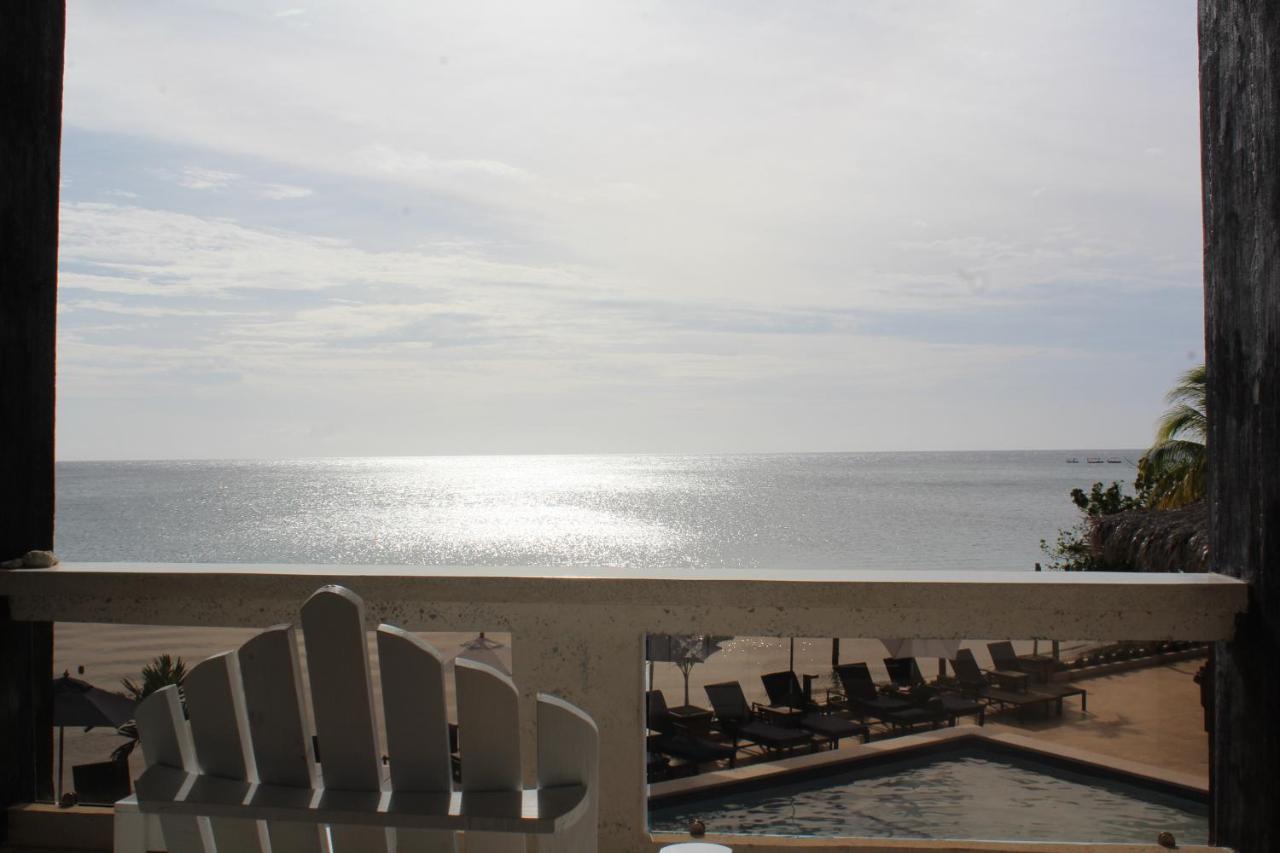 Brisas Del Mar Beach + Dive Resort 西区 外观 照片